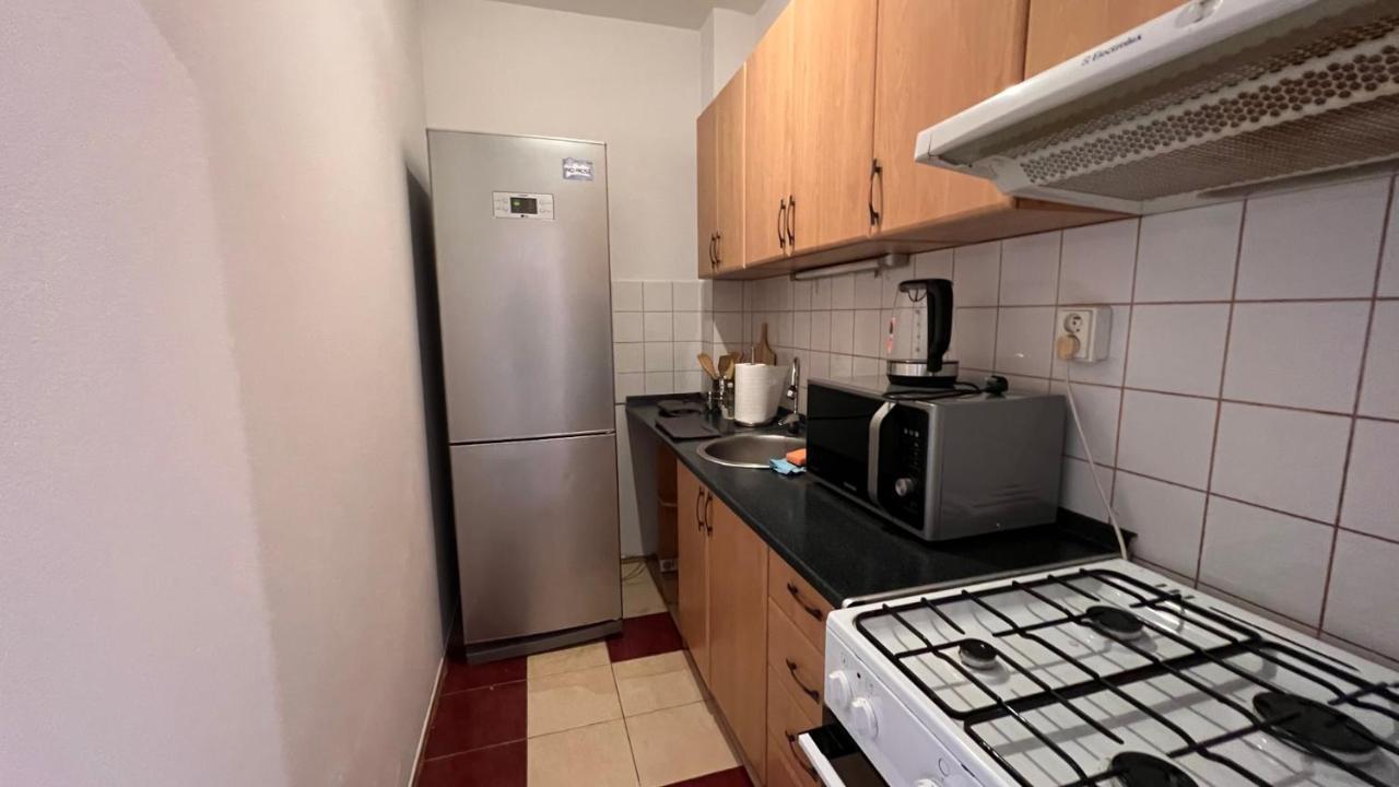 2 Room Apartment, Near Oc Galeria, Petrzalka Bratislava Extérieur photo