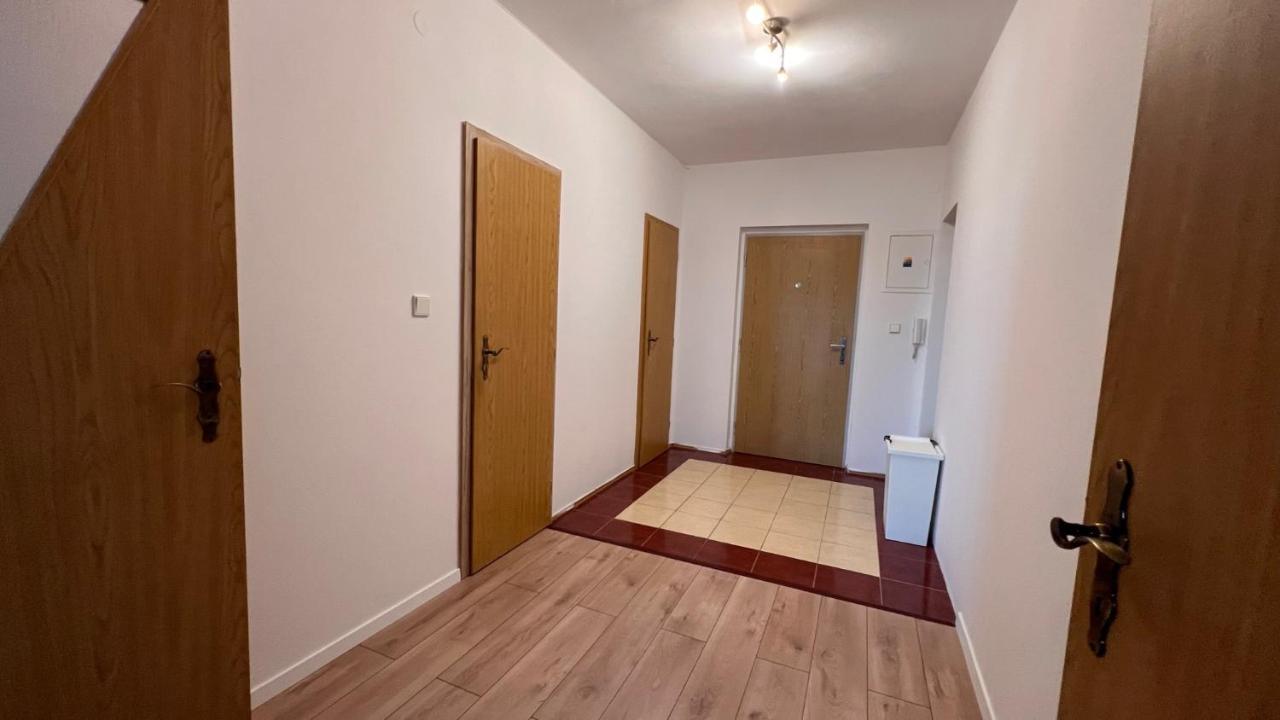 2 Room Apartment, Near Oc Galeria, Petrzalka Bratislava Extérieur photo