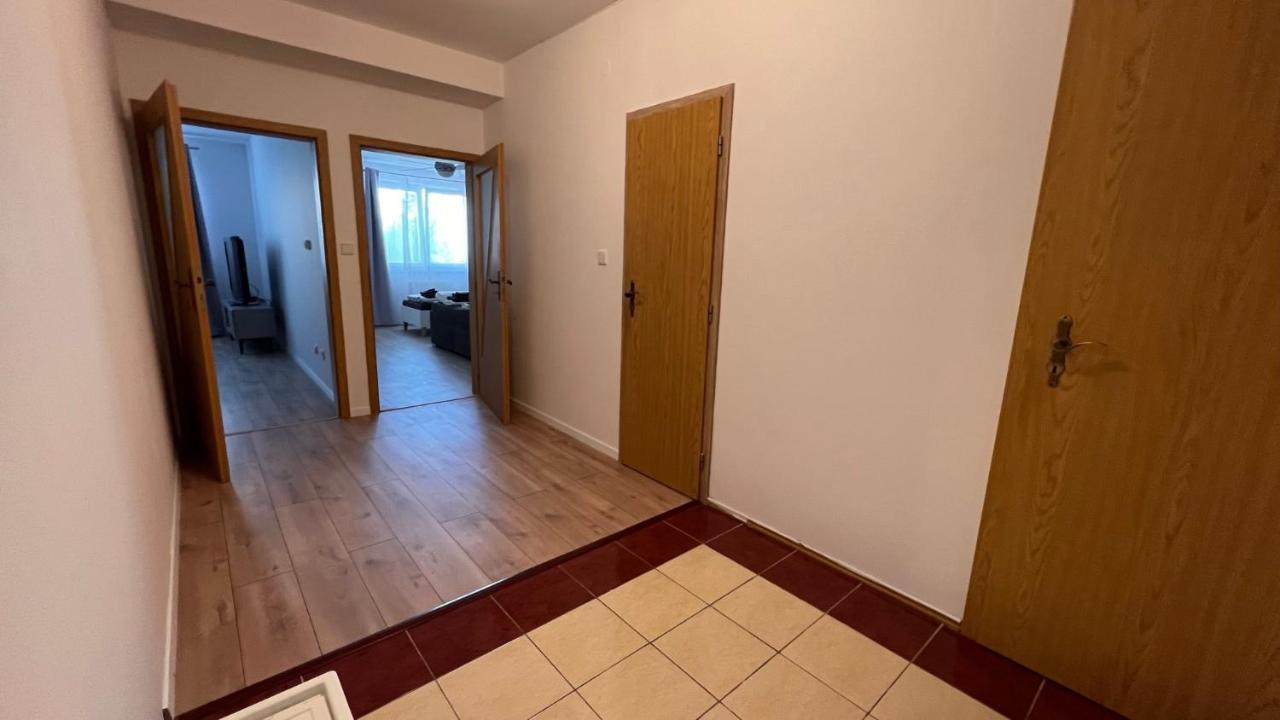 2 Room Apartment, Near Oc Galeria, Petrzalka Bratislava Extérieur photo