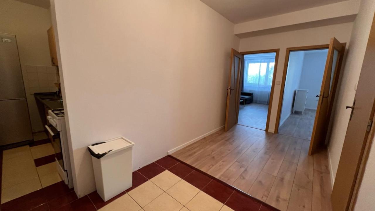2 Room Apartment, Near Oc Galeria, Petrzalka Bratislava Extérieur photo
