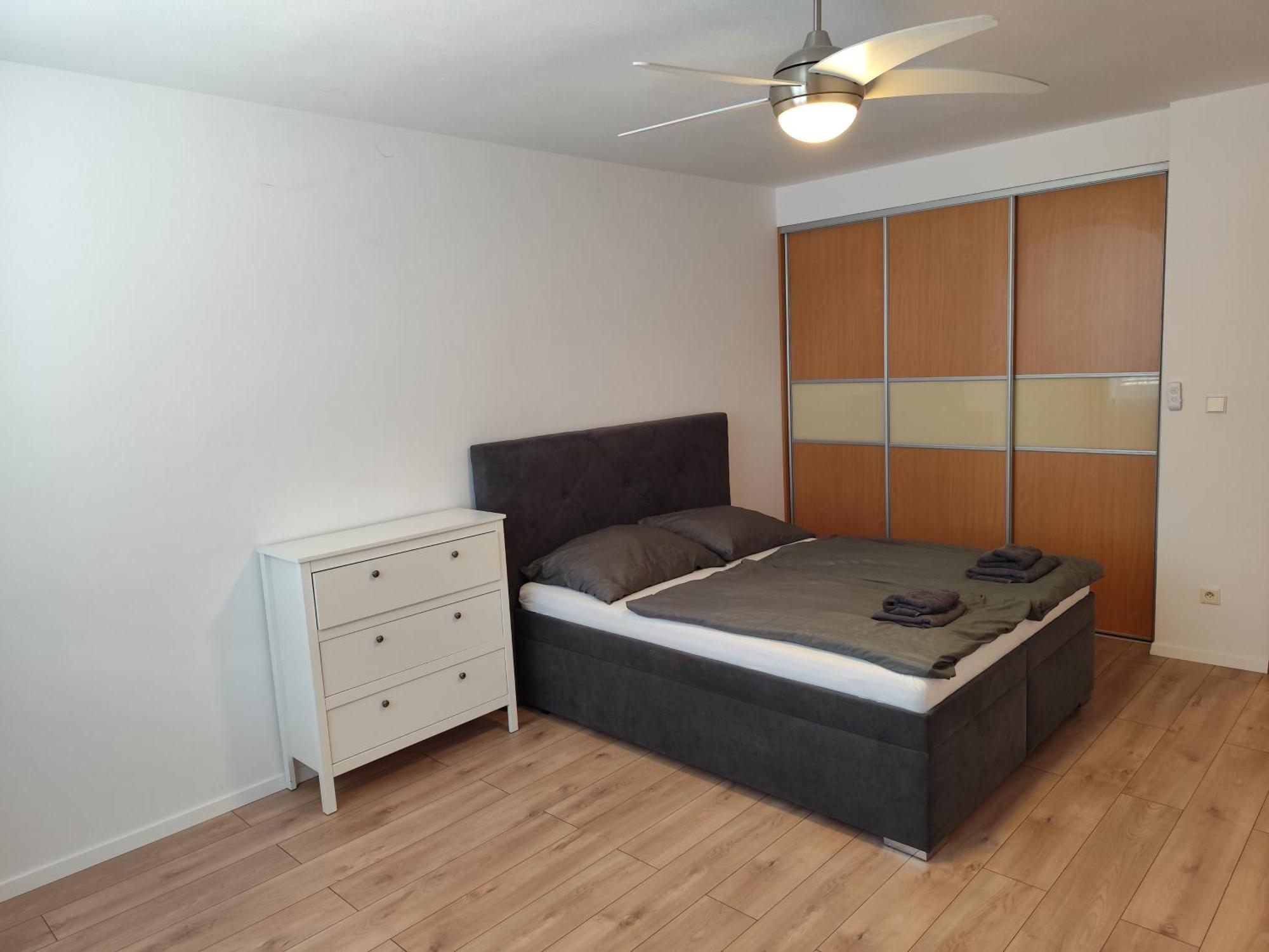 2 Room Apartment, Near Oc Galeria, Petrzalka Bratislava Extérieur photo