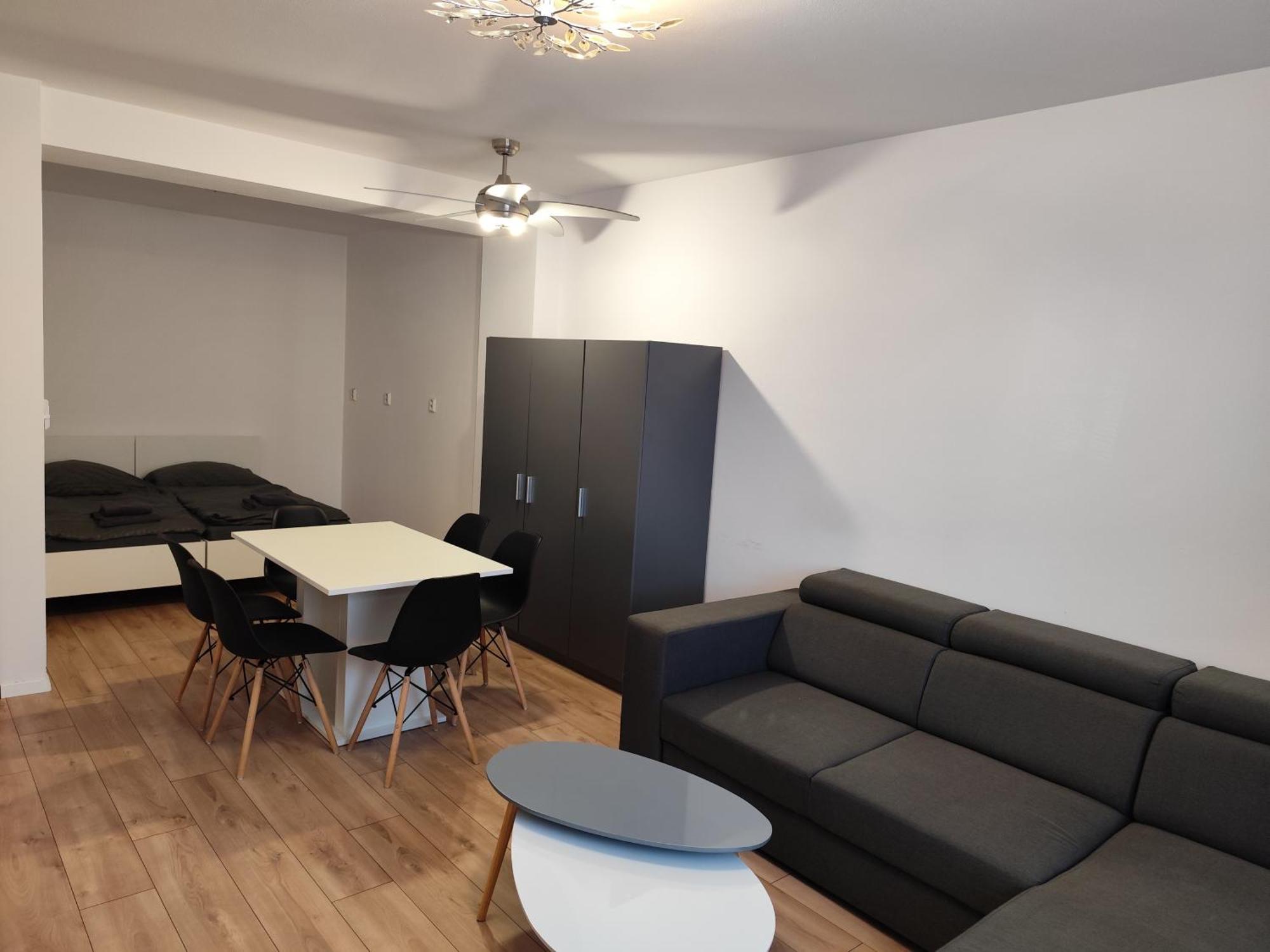 2 Room Apartment, Near Oc Galeria, Petrzalka Bratislava Extérieur photo